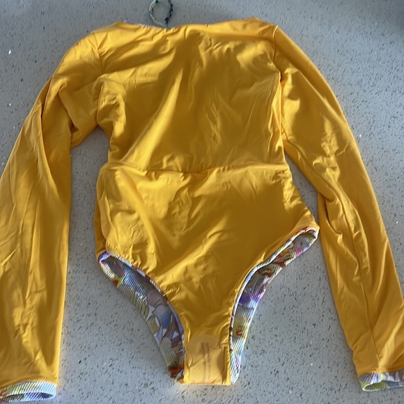 One piece swim suit - Picture 7 of 8